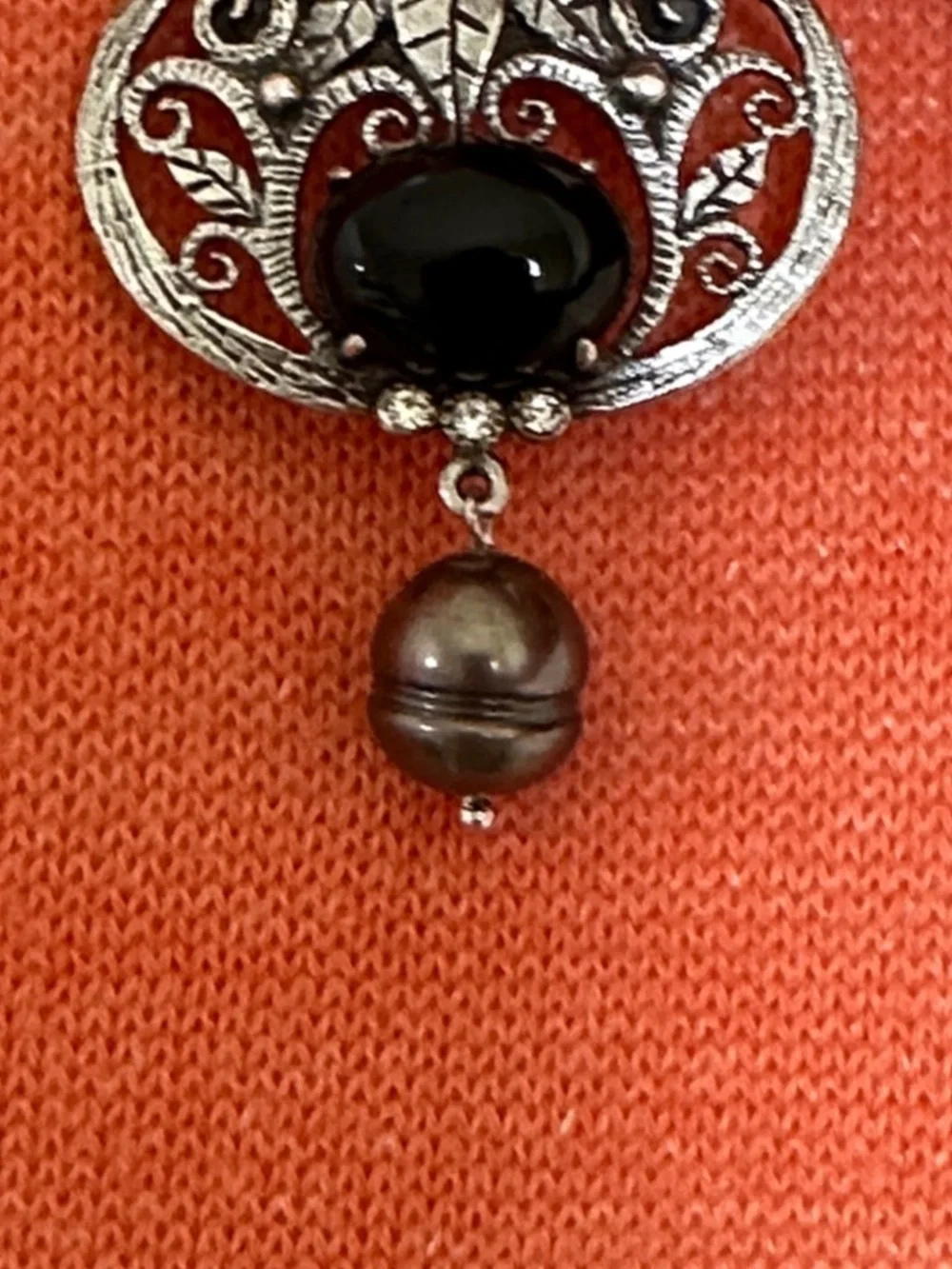 Vintage Victorian  925 Sterling Silver Floral Brooch Onix Stone and real Pearl​​